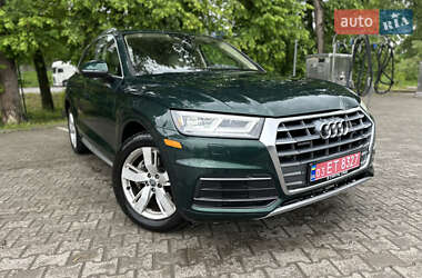 Внедорожник / Кроссовер Audi Q5 2017 в 