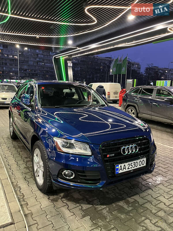 Позашляховик / Кросовер Audi Q5 2012 в 
