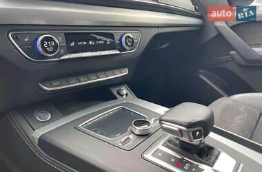 Внедорожник / Кроссовер Audi Q5 2020 в 