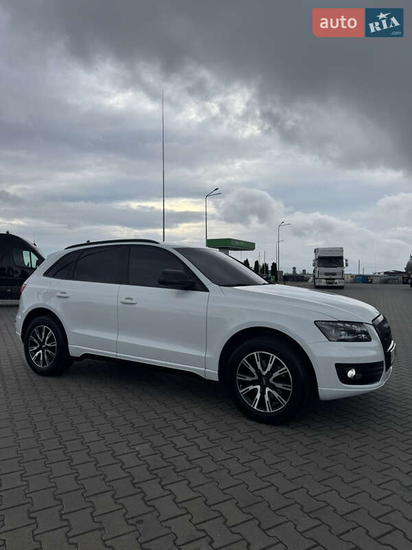 Внедорожник / Кроссовер Audi Q5 2012 в Ровно