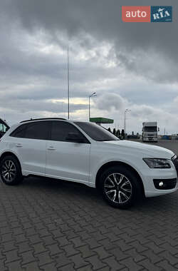 Позашляховик / Кросовер Audi Q5 2012 в 