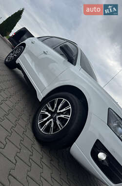 Позашляховик / Кросовер Audi Q5 2012 в 