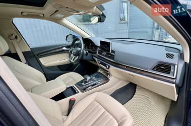 Позашляховик / Кросовер Audi Q5 2017 в 