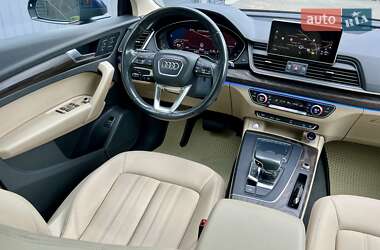 Позашляховик / Кросовер Audi Q5 2017 в 