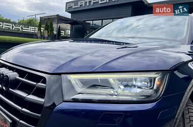 Позашляховик / Кросовер Audi Q5 2017 в 