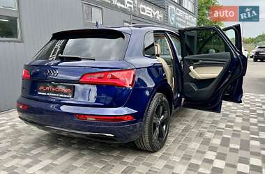 Позашляховик / Кросовер Audi Q5 2017 в 