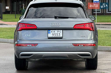 Внедорожник / Кроссовер Audi Q5 2017 в 