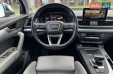 Внедорожник / Кроссовер Audi Q5 2017 в 