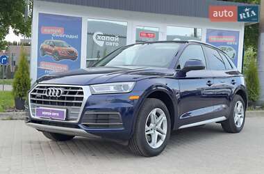 Внедорожник / Кроссовер Audi Q5 2017 в 