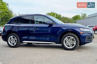 Внедорожник / Кроссовер Audi Q5 2017 в 