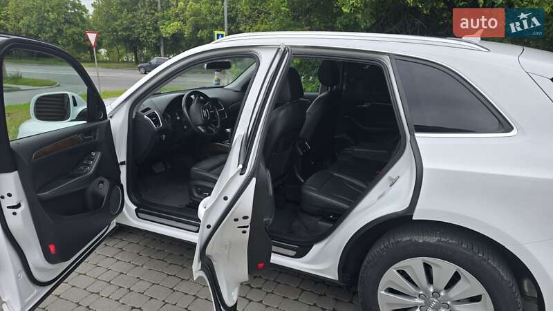 Внедорожник / Кроссовер Audi Q5 2012 в Хмельницком