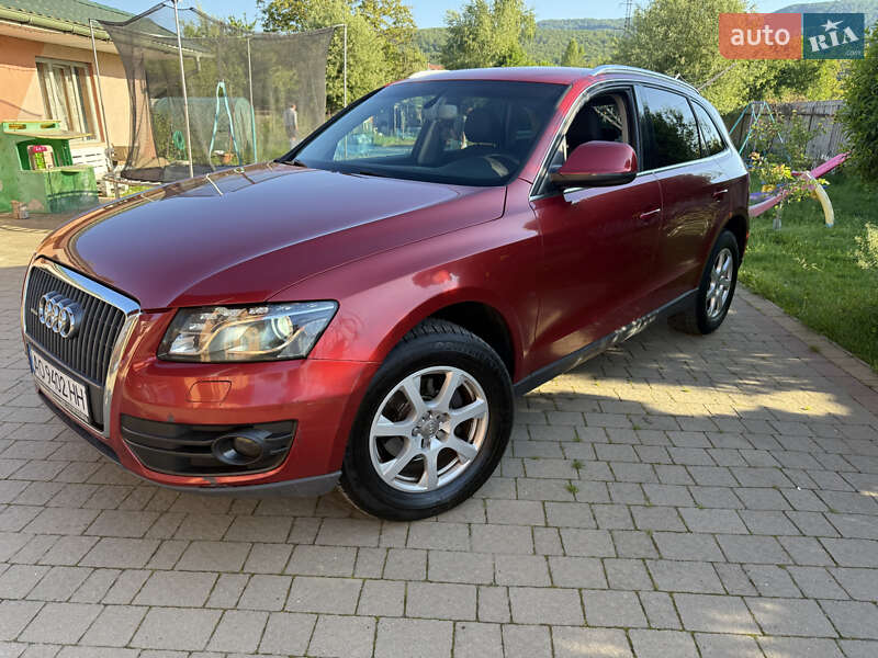 Внедорожник / Кроссовер Audi Q5 2011 в Сваляве