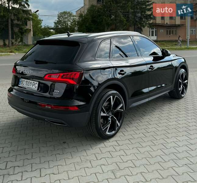 Внедорожник / Кроссовер Audi Q5 2017 в Виноградове
