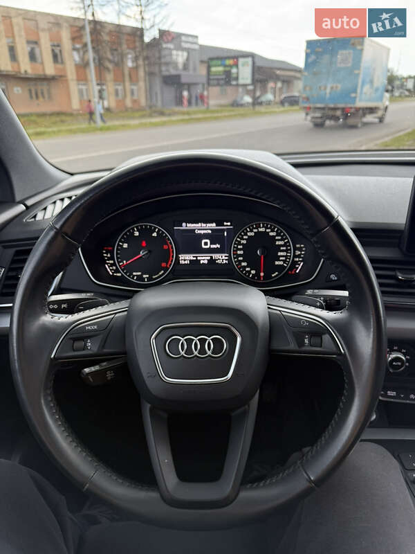 Внедорожник / Кроссовер Audi Q5 2017 в Виноградове