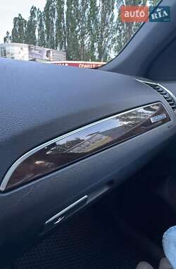 Внедорожник / Кроссовер Audi Q5 2012 в 