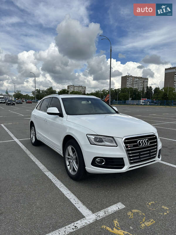 Позашляховик / Кросовер Audi Q5 2014 в 