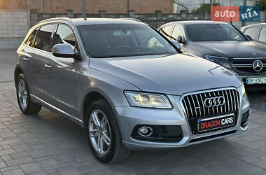 Внедорожник / Кроссовер Audi Q5 2015 в 