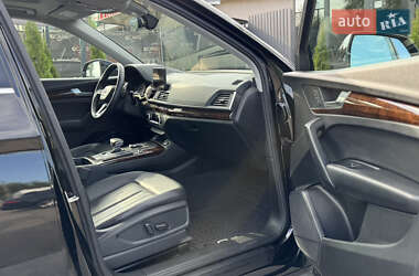 Позашляховик / Кросовер Audi Q5 2020 в 