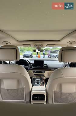 Внедорожник / Кроссовер Audi Q5 2020 в 