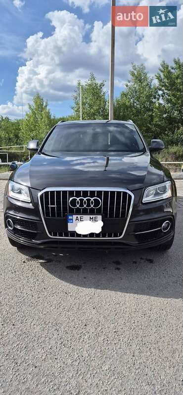 Внедорожник / Кроссовер Audi Q5 2016 в 
