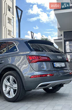 Внедорожник / Кроссовер Audi Q5 2019 в 