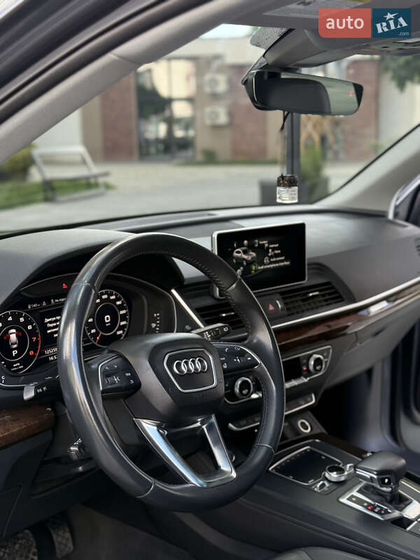 Внедорожник / Кроссовер Audi Q5 2019 в Ивано-Франковске
