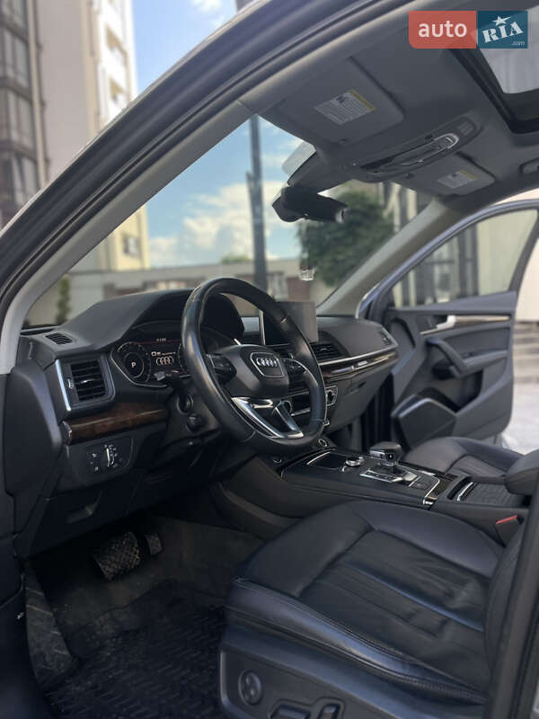 Внедорожник / Кроссовер Audi Q5 2019 в Ивано-Франковске