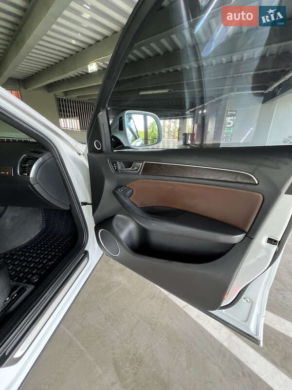 Внедорожник / Кроссовер Audi Q5 2015 в Харькове