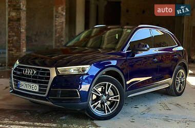 Внедорожник / Кроссовер Audi Q5 2017 в 