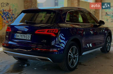 Внедорожник / Кроссовер Audi Q5 2017 в 