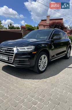 Позашляховик / Кросовер Audi Q5 2018 в Львові