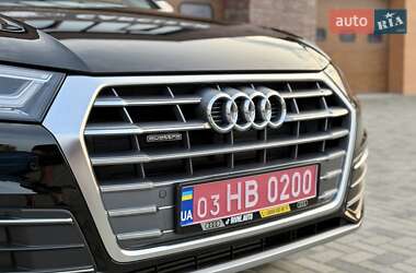 Внедорожник / Кроссовер Audi Q5 2020 в 
