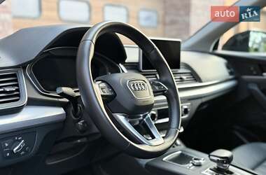 Внедорожник / Кроссовер Audi Q5 2020 в 