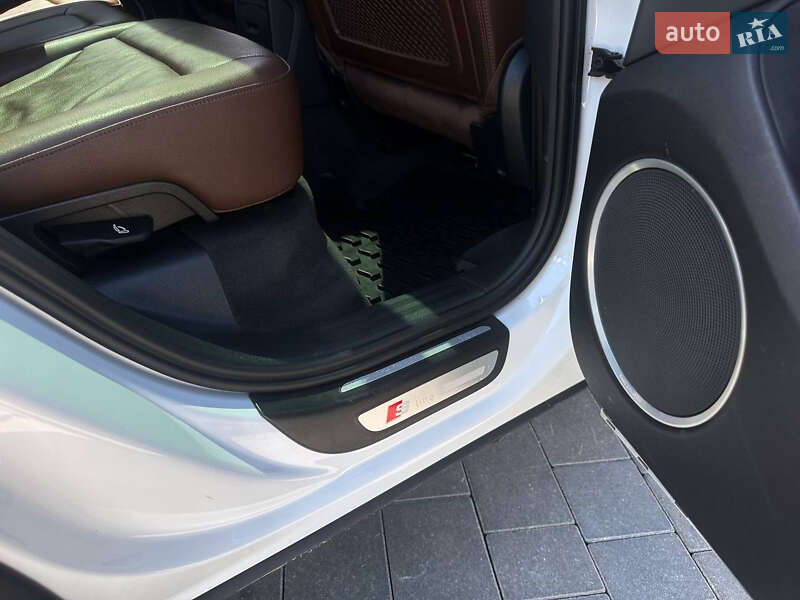 Внедорожник / Кроссовер Audi Q5 2016 в Ужгороде фото 32 Внедорожник / Кроссовер Audi Q5 2016 в Ужгороде