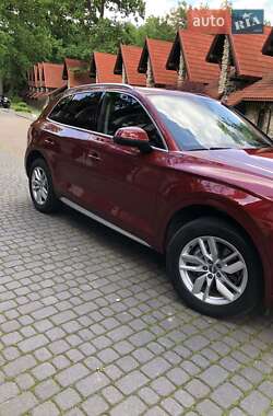 Внедорожник / Кроссовер Audi Q5 2020 в 