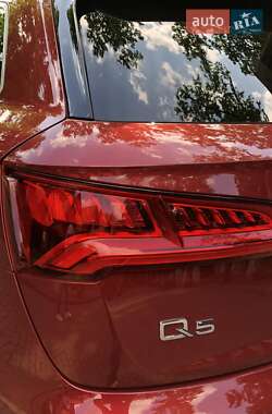 Внедорожник / Кроссовер Audi Q5 2020 в 