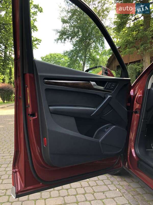 Внедорожник / Кроссовер Audi Q5 2020 в Львове