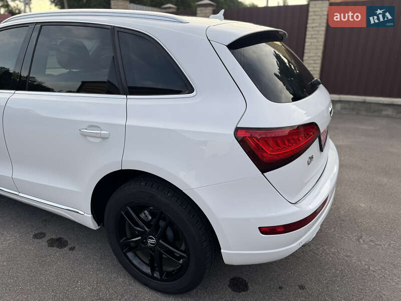 Позашляховик / Кросовер Audi Q5 2017 в Умані