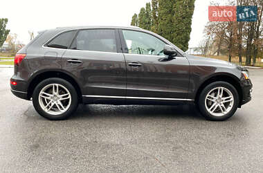 Позашляховик / Кросовер Audi Q5 2015 в 
