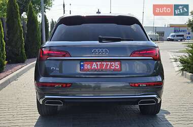 Внедорожник / Кроссовер Audi Q5 2021 в 