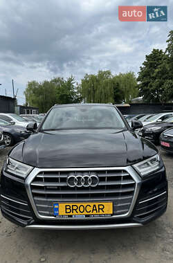 Внедорожник / Кроссовер Audi Q5 2018 в 
