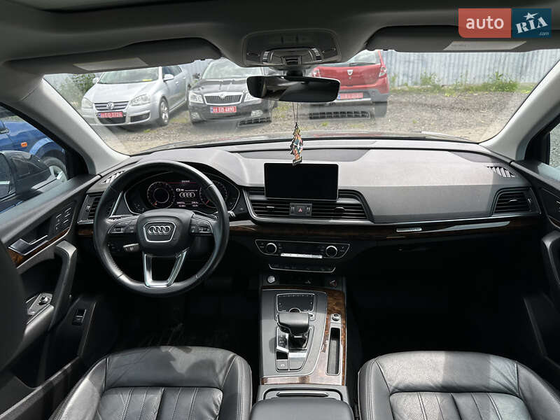 Позашляховик / Кросовер Audi Q5 2018 в Луцьку