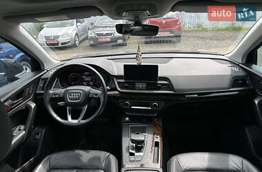 Внедорожник / Кроссовер Audi Q5 2018 в 