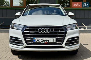 Позашляховик / Кросовер Audi Q5 2020 в 