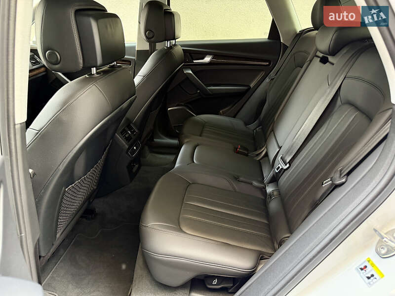 Позашляховик / Кросовер Audi Q5 2020 в Рівному
