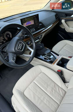Внедорожник / Кроссовер Audi Q5 2023 в 