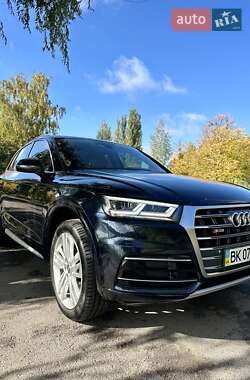 Внедорожник / Кроссовер Audi Q5 2018 в 
