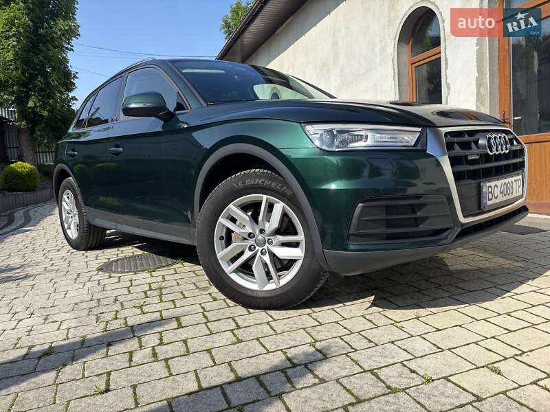 Внедорожник / Кроссовер Audi Q5 2019 в Львове