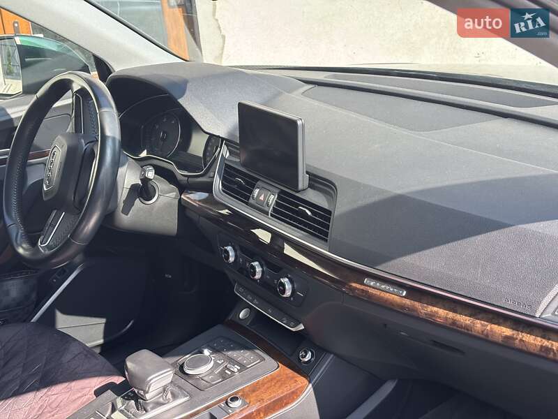 Внедорожник / Кроссовер Audi Q5 2019 в Львове