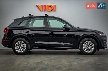 Внедорожник / Кроссовер Audi Q5 2021 в 